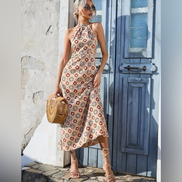 Bohemian Floral Print Backless Halter Top Maxi Sundress - Picture 6 of 8